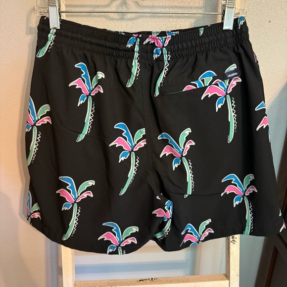 Men’s Chubbies Black Swim Shorts with Tropical Print Size Large “Havana Nights” - Picture 5 of 9